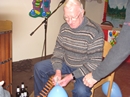A. Roweder f&uuml;llt Luftballons