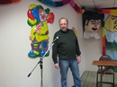 Norbert Hoffacker bei der Mikroprobe