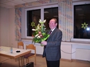 Wolfgang Hecker als "Blumenhalter"