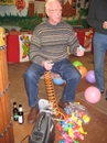 A. Roweder f&uuml;llt Luftballons