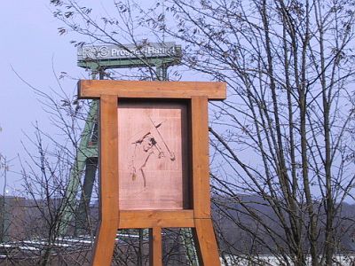 Prosper Halde -Klicke und Bild erscheint in Farbe und Gr&ouml;&szlig;er