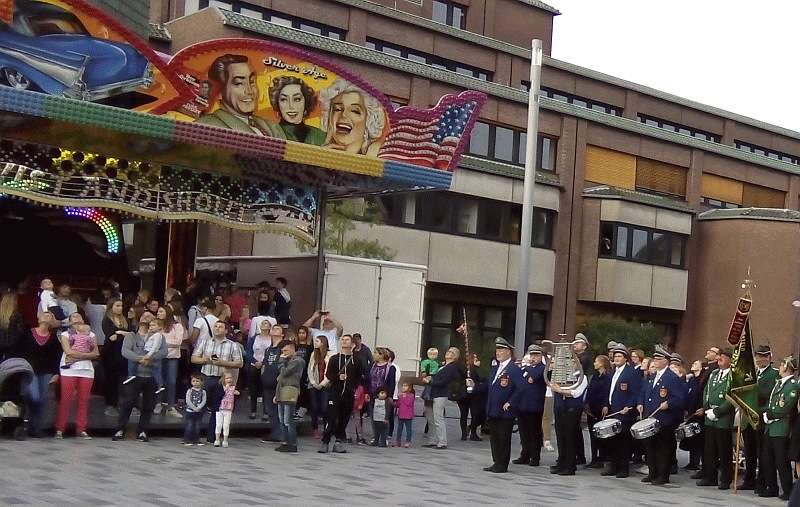 Marktplatz -Klicke und das Bild wird gr&ouml;&szlig;er