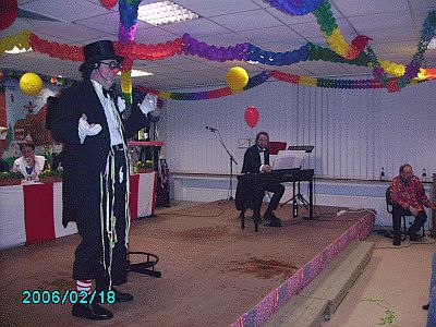 Betrunkener -Klicke und Bild erscheint in Farbe und Größer