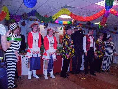 Aktivendank -Klicke und Bild erscheint in Farbe und Gr&ouml;&szlig;er