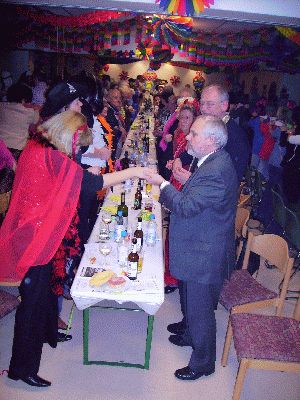 B&uuml;rgermeister und Pastor -Klicke und Bild erscheint in Farbe und Gr&ouml;&szlig;er