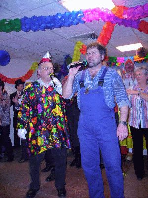 S&auml;nger -Klicke und Bild erscheint in Farbe und Gr&ouml;&szlig;er