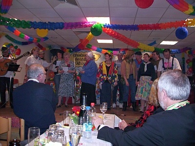 Chor -Klicke und Bild erscheint in Farbe und Gr&ouml;&szlig;er