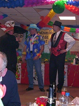 Ordenverleihung -Klicke und Bild erscheint in Farbe und Gr&ouml;&szlig;er